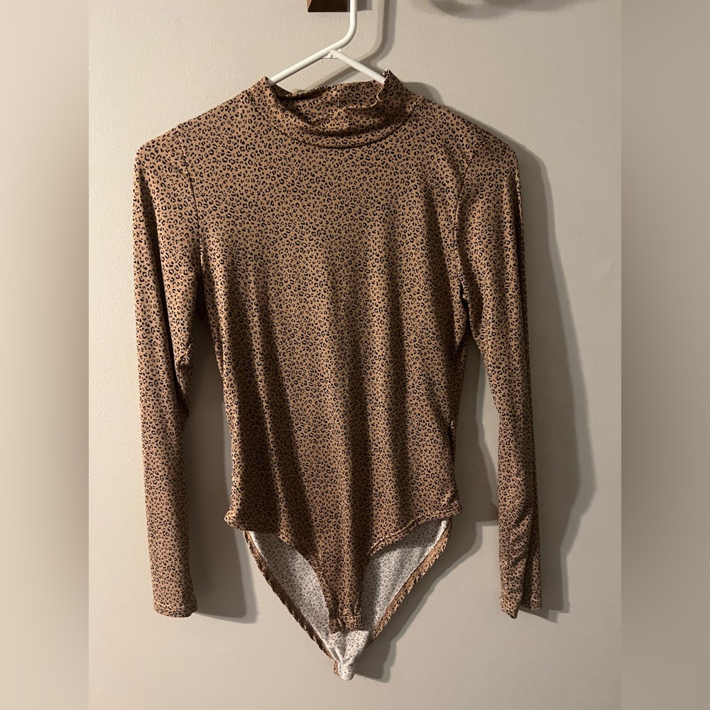 Mock neck cheetah print body suit